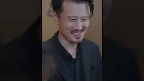 CEO mandul seumur hidup, tapi gadis miskin hamil kembar tiga hanya semalam! Gila!