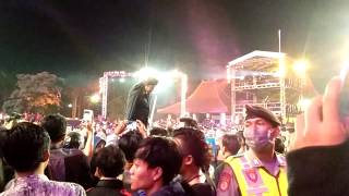 HOT!!! VIA VALEN goyang sampek lemes | SIDOARJO