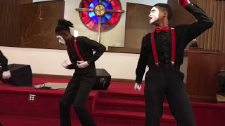 Vignette de la vidéo "BRIAN COURTNEY WILSON -  ALL I NEED MIME DANCE"