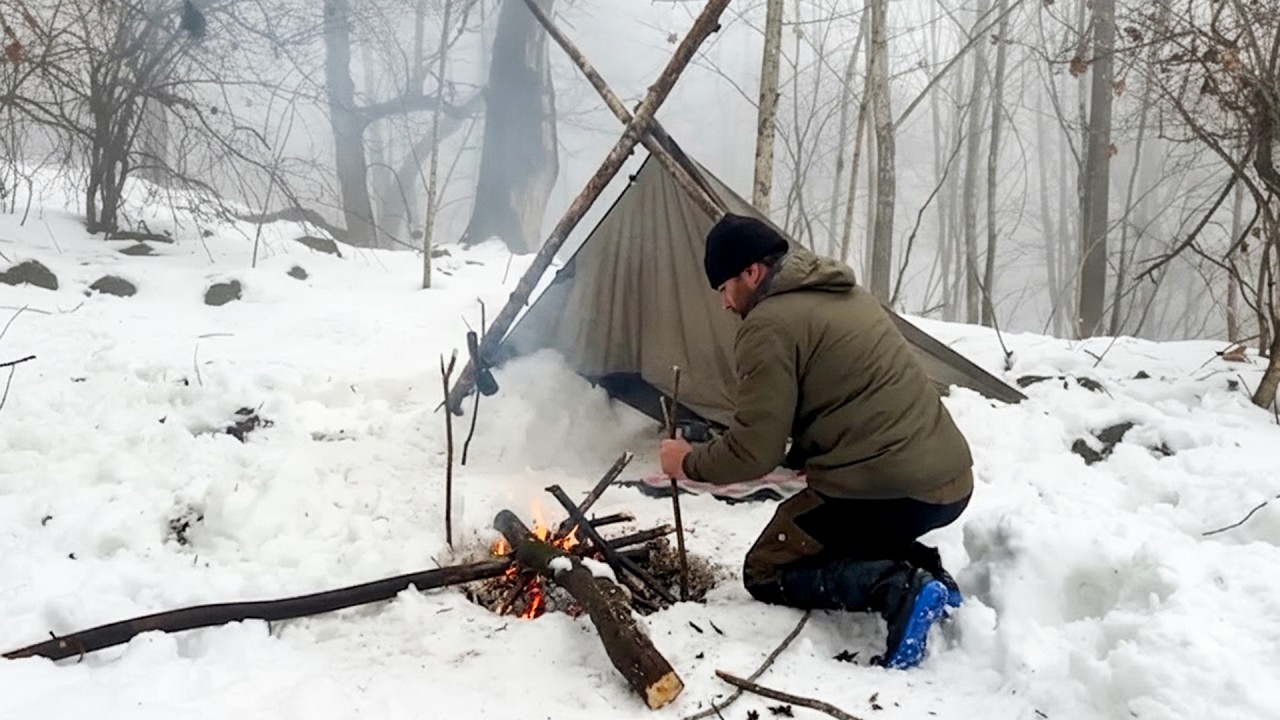 Solo Winter Survival – Tarp Shelter & Campfire in Deep Snow - YouTube