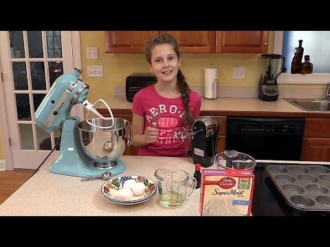 How to Bake Cupcakes -- Cooking for Kids