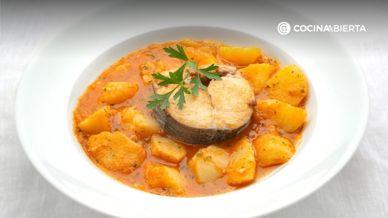 Merluza con patatas guisadas, receta fácil y tradicional de Karlos Arguiñano
