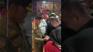 Razia Gabungan Bareng DPRD, Sita 1.860 Botol Miras llegal di 3 Kafe