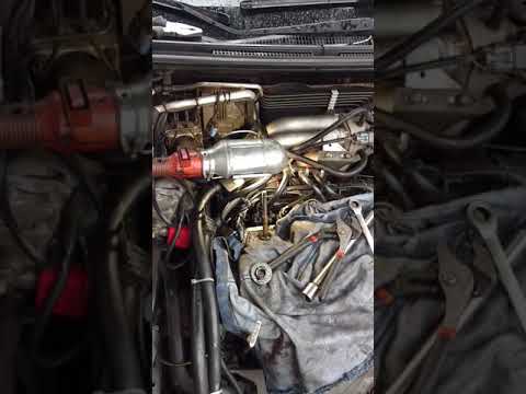mitsubishi lancer 9 как вытащить ключ из свечного колодца
