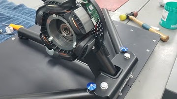 2018 Wahoo Kickr SEIZED UP!!! What I did to fix it! - Cycle with Max!