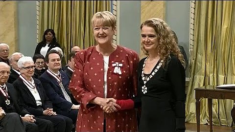 Toronto street nurse Cathy Crowe receives Order of...