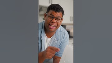 How to remove labels from plastic containers! 🫙 #problemsolved #reuse #recycle ￼