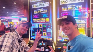 Massive Jackpot Handpay On The New Deal Or No Deal Slot Machine! [$2500 Freeplay to Cash]