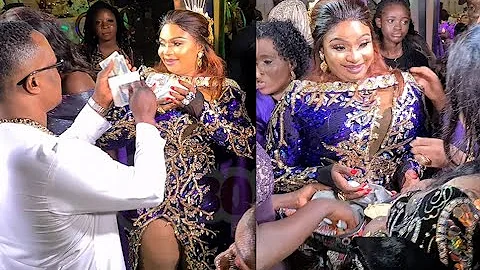 Atorise Showered Bundle Of Money On Actress, Laide Bakare As She Dance At Her Birthday Party