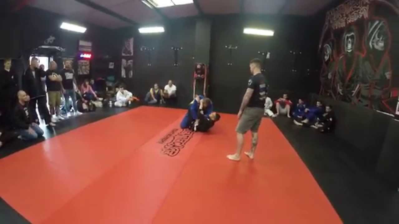 Nate Dogg vs dude at M4TC1