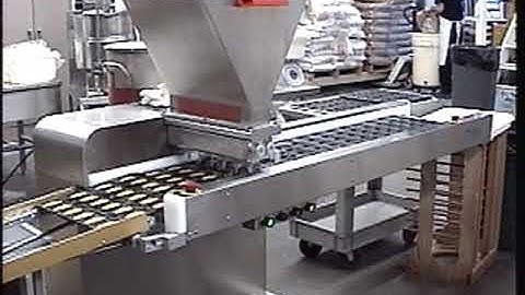 Madeleine Batter Dispenser