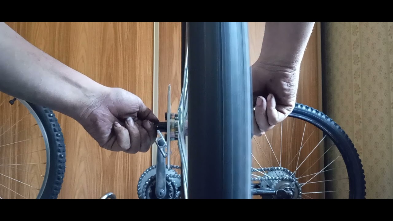 RETAPPED FROM M5 TO M6, Disc Mount Hub For MOUNTING SPROCKETS - YouTube