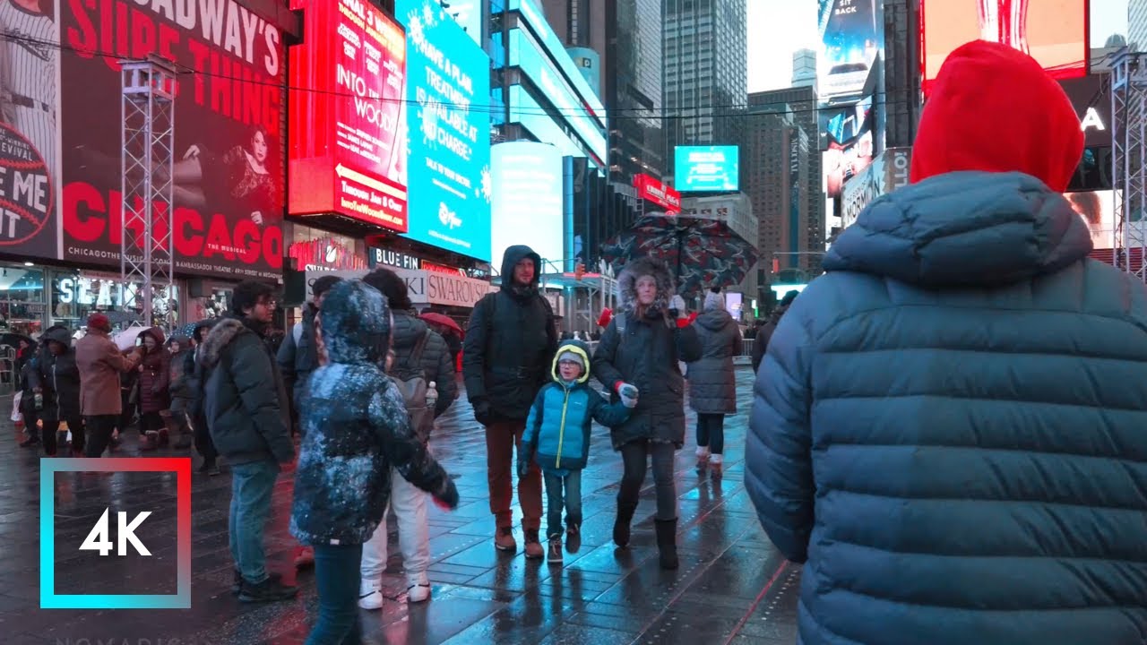 ⁣Rainy, Windy, Snowy, Cold Walk in Times Square, New York Before Christmas 🎅🎄, Binaural City Sounds