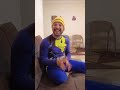 اللي يمشي ورا العيال