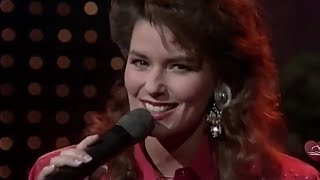 Shania Twain -  Dance With The One That Brought You (Live from Music City Tonight/1994)