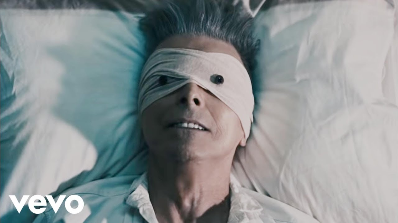 David Bowie - Blackstar (Video) - YouTube