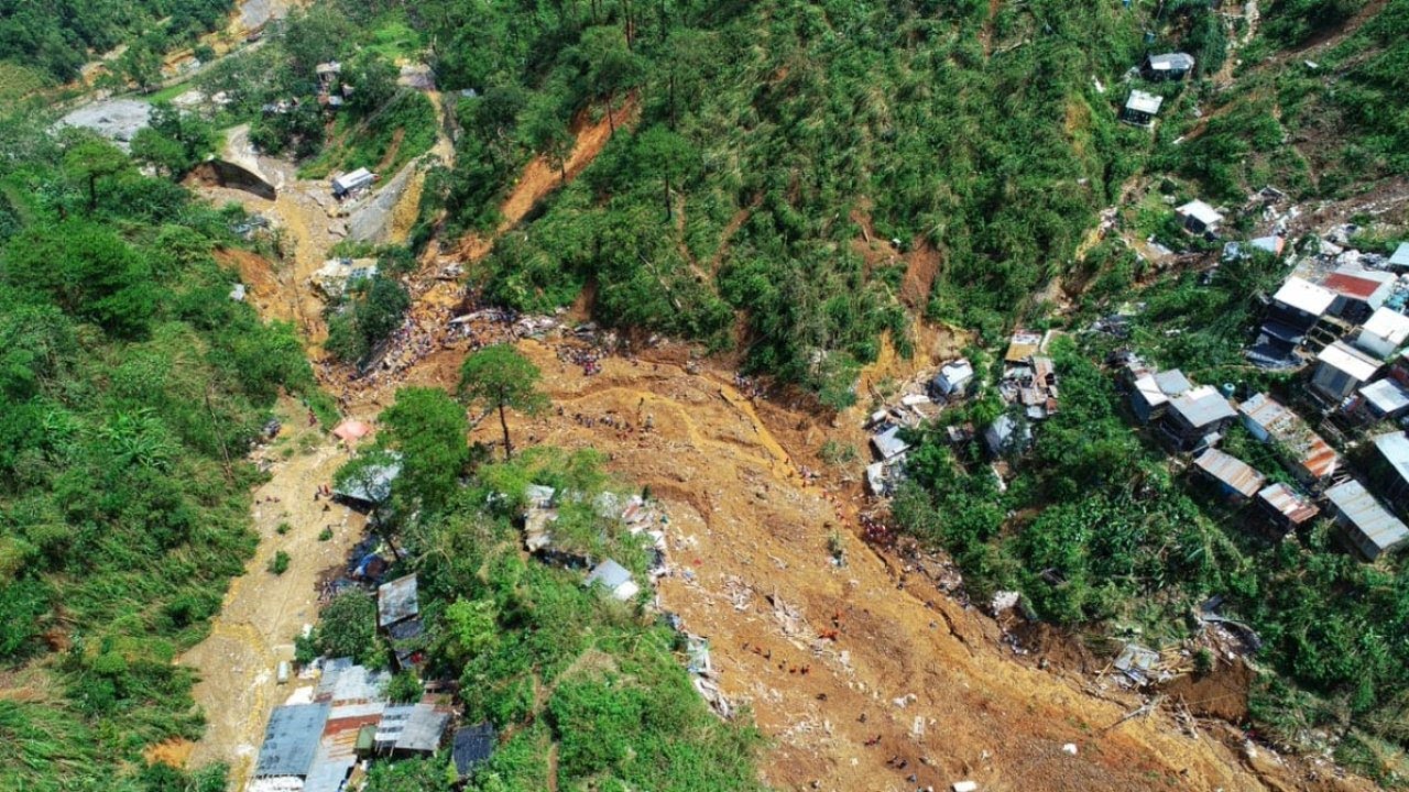 Super typhoon causes landslide in Philippines