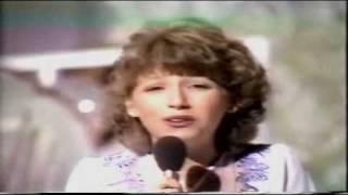 Lena Zavaroni Singing Make Your Own Kind Of Music From Her 1980 TV