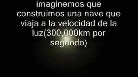 Simulación de viaje por el universo a la velocidad de la luz.