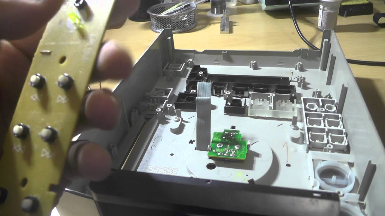 HW: Repair] Pioneer CDJ-200 play/cue repair - YouTube