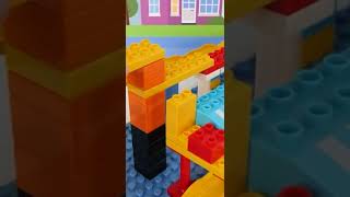 El Mejor Video de Aprendizaje de Juguetes para Niños Building Block Lego Car Track!