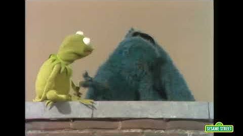 Sesame Street: Cookie Monster Makes Kermit Mad
