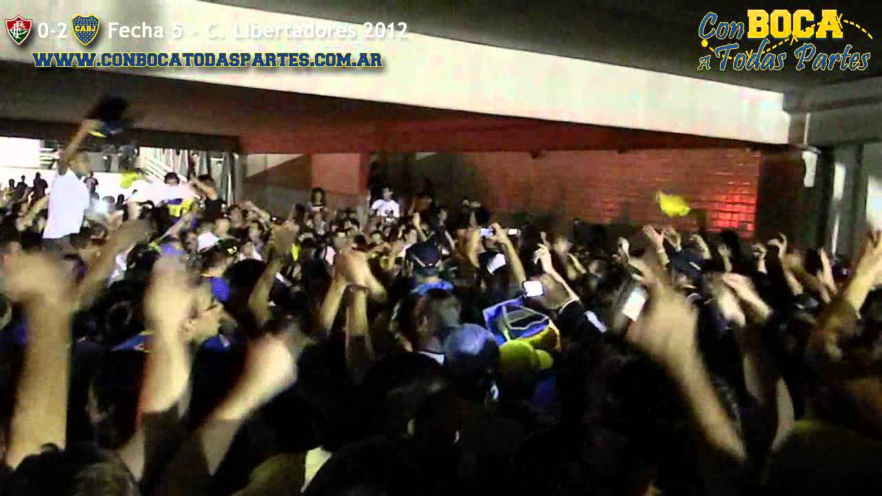 FIESTA DE LA 12 A LA SALIDA DEL ESTADIO ENGENHAO