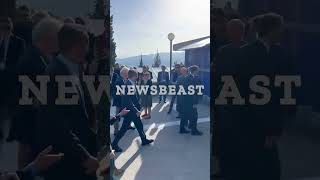 Η άφιξη του Κυριάκου Μητσοτάκη στο 11ο Οικονομικό Φόρουμ των Δελφών |NEWSBEAST