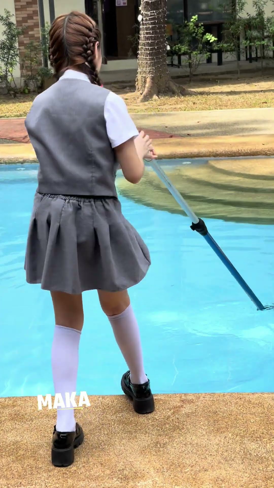 Ashley Sarmiento, ginawang pampalipas-oras ang paglilinis ng pool | MAKA
