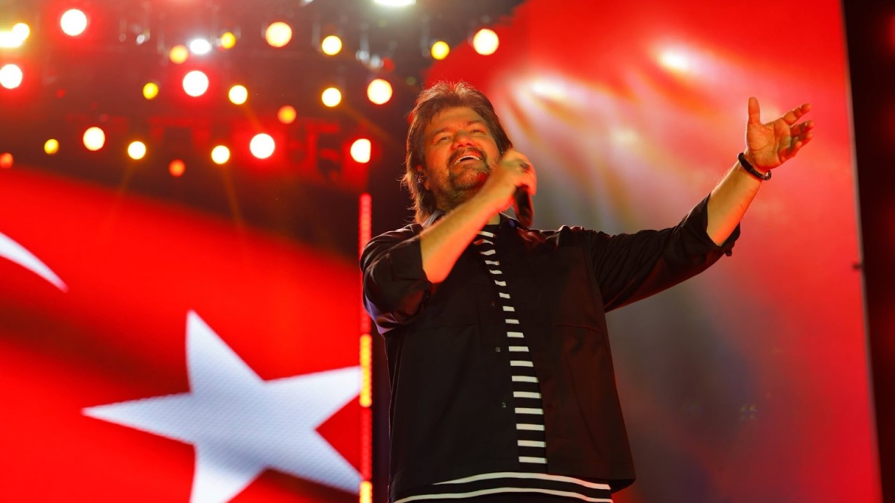 Başkan Büyükkılıç, Ahmet Şafak’ı Ağırladı, Konser Coşkusuna Ortak Oldu