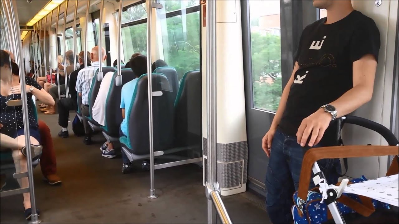 RET Metro Type B (5361 met gestoffeerde stoelen) rit op Lijn D tussen Maashaven en Slinge + vertrek