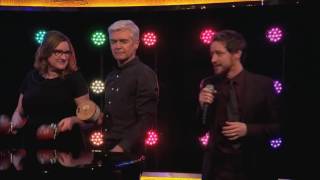 James McAvoy sings Copacabana on the Jonathon Ross show