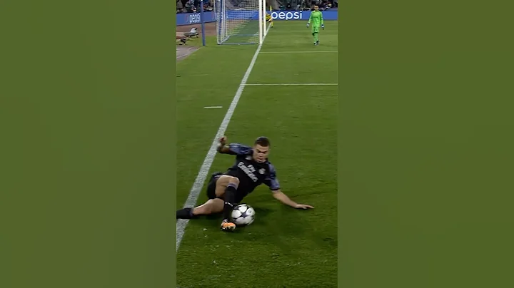 The art of defending 🎨 thumbnail