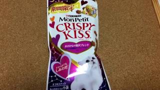 cat  期間限定モンプチクリスピーキッス「お魚の贅沢ブレンド」