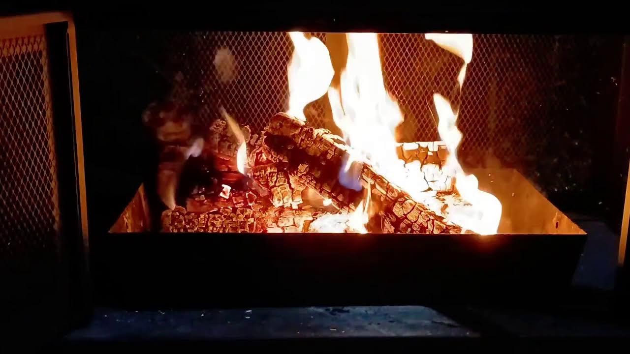 Peaceful Night Cozy By The Fire With Jazz Music