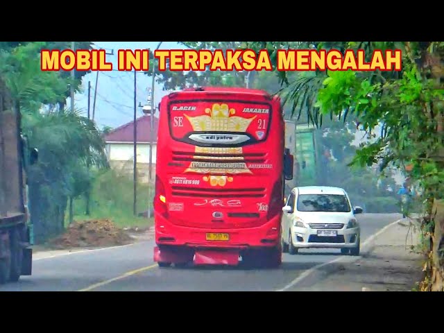 (Part 2) Hunting Bus Sumatera Saat Arus Mudik | Bus JRG Paks4 Mobil Ini Turun Aspal class=
