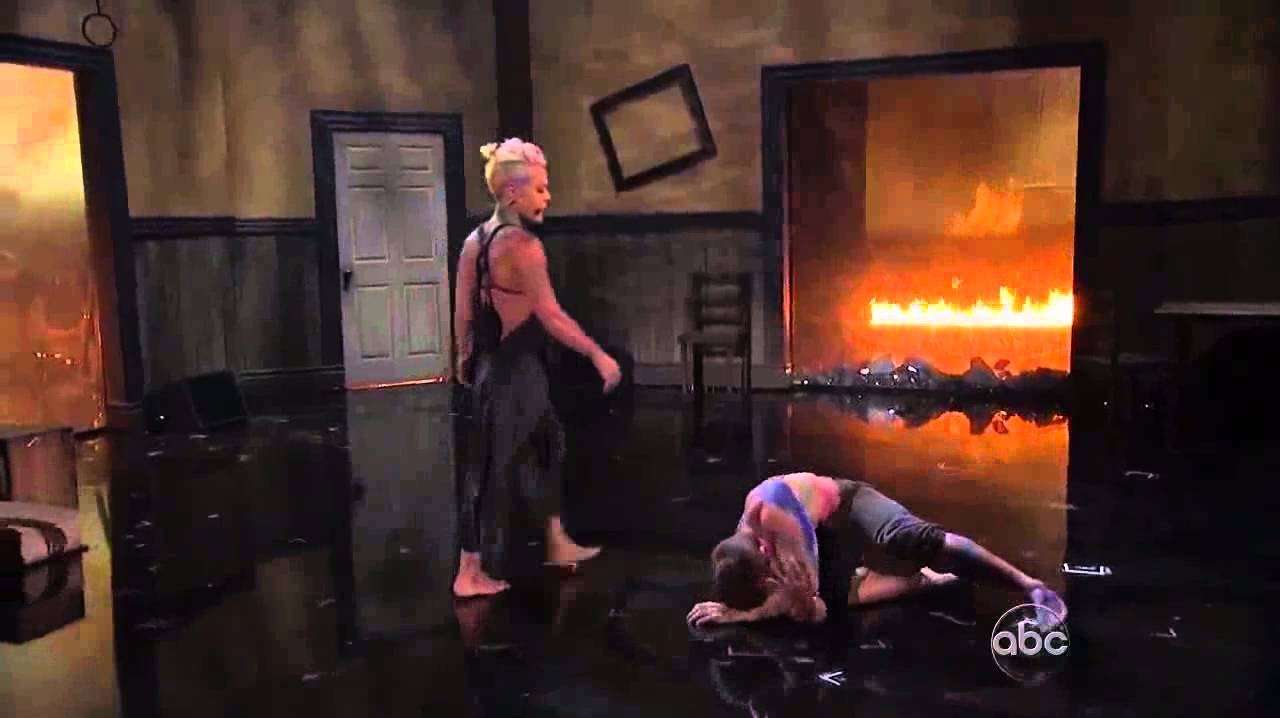 P!NK - Try (Live Performance at American Music Awards 2012)