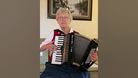 Judy Hunt playing Belasicko Oro