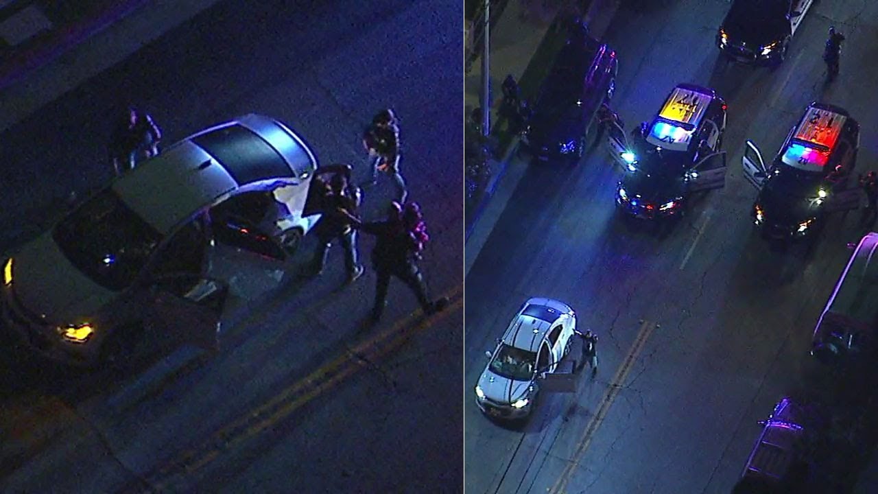 Authorities remove 2 kids from car following chase in San Gabriel