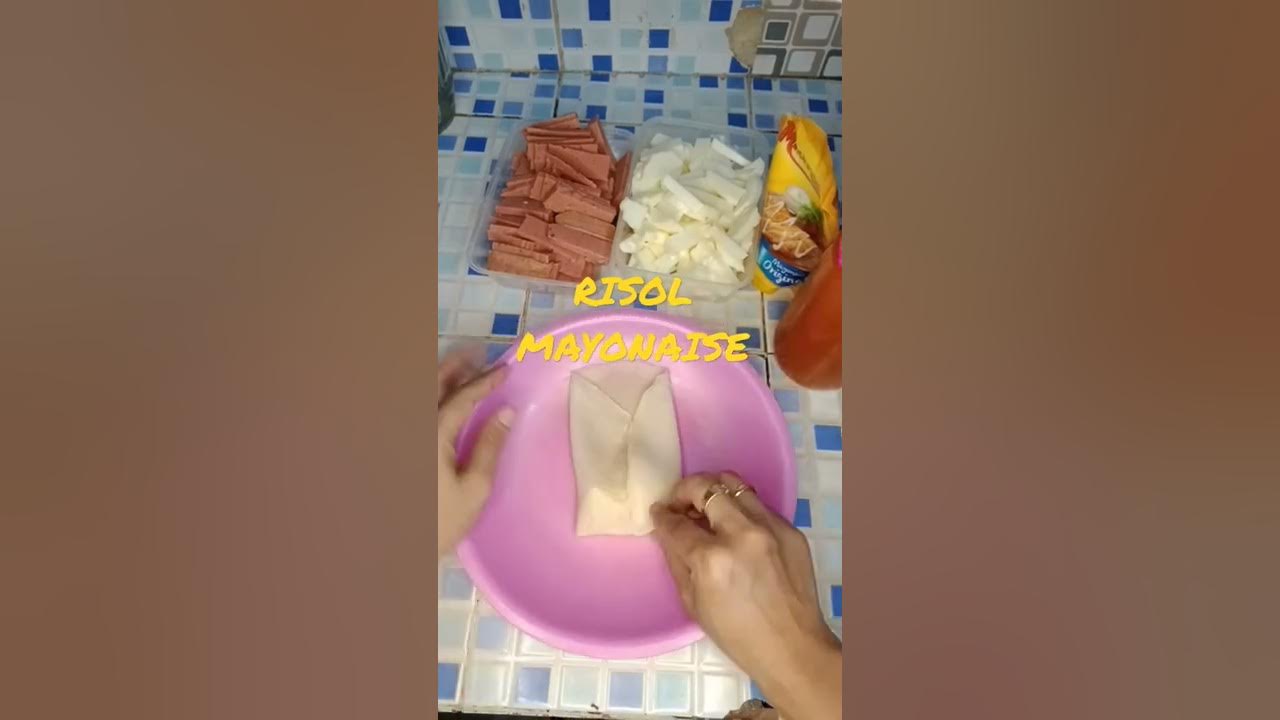 Melipat risol mayo