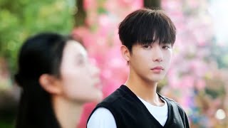 【陷入我们的热恋】已正式确诊为自我攻略型人格!王安宇见刘浩存的第一面,就把未来都规划出来了!#最新電影#大陸電影#愛情電影 #陷入我们的热恋 #王安宇 #刘浩存