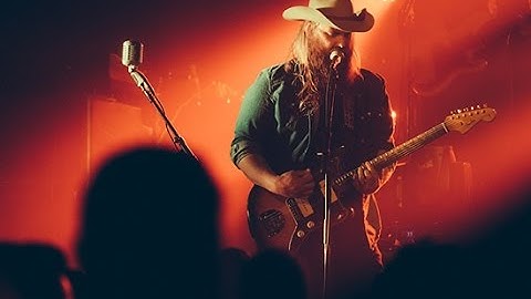 Chris Stapleton Talks About Emotional New Video For "Fire Away" [Exclusive]