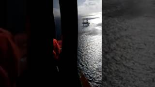 Vuelo de Helicoptero de Cd del Carmen al área de plataformas del Golfo De México. Parte 2