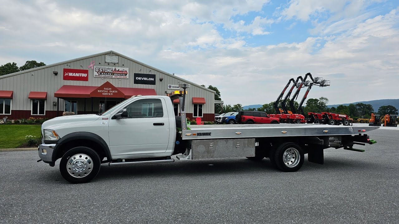 FOR SALE!!! 2017 RAM 5500 CUMMINS DIESLE 4X4 ROLLBACK - YouTube