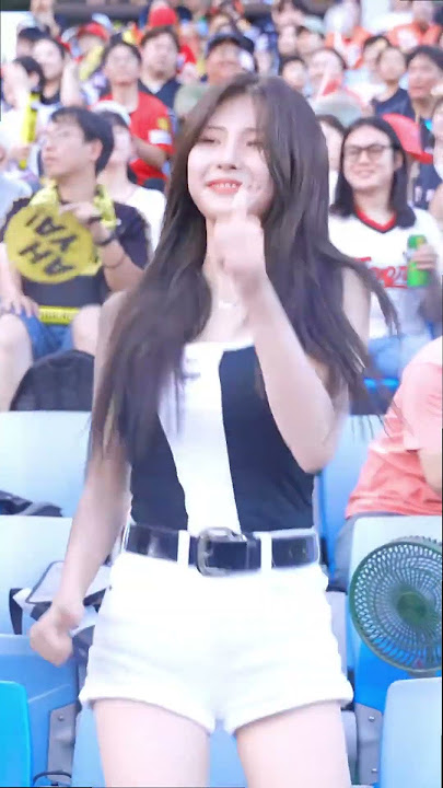 Jeon Eun-bi cute Korean cheerleader dance!!  #cheerleader #koreangirl