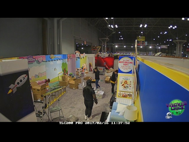 Timelapse of Booth Setup at New York Toy Fair 2017 - Wicked Cool Toys class=