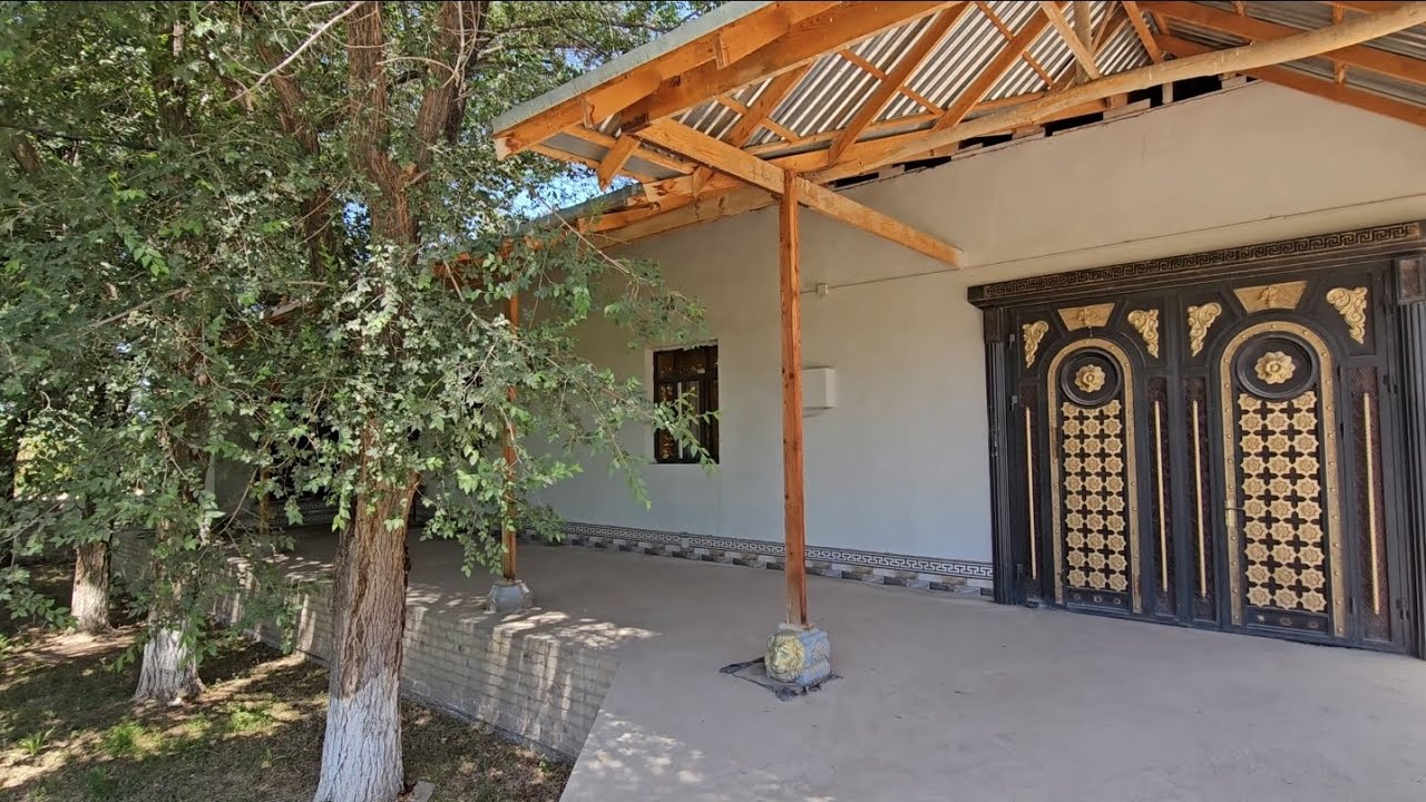 Yangibozor ming bog'olon tosh quyida 1300²/kv xovli joy sotiladi 11 xonali