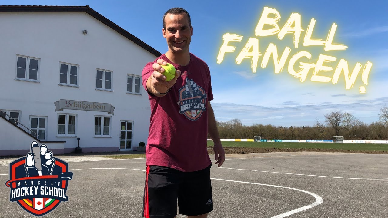 Koordinationsübungen mit einem Tennisball