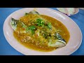 This stall invented STEAMED FISH HEAD IN HOT SAUCE! (and how my wife EATS a fish head)