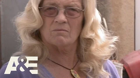 Hoarders: Susan and Michael | A&E